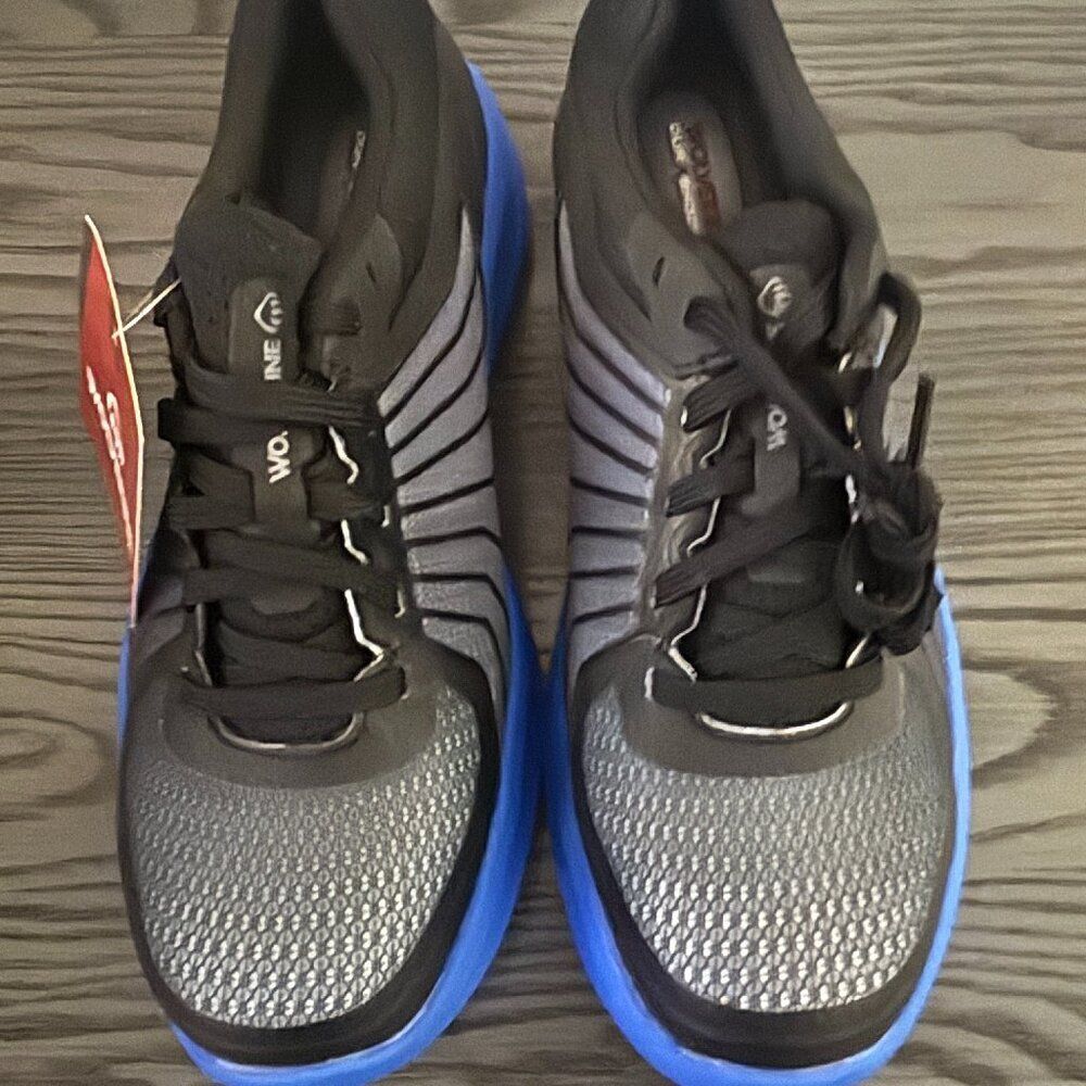 Wolverine 8 1/2 Extra Wide Black and Blue Athletic Shoes with Modern Design